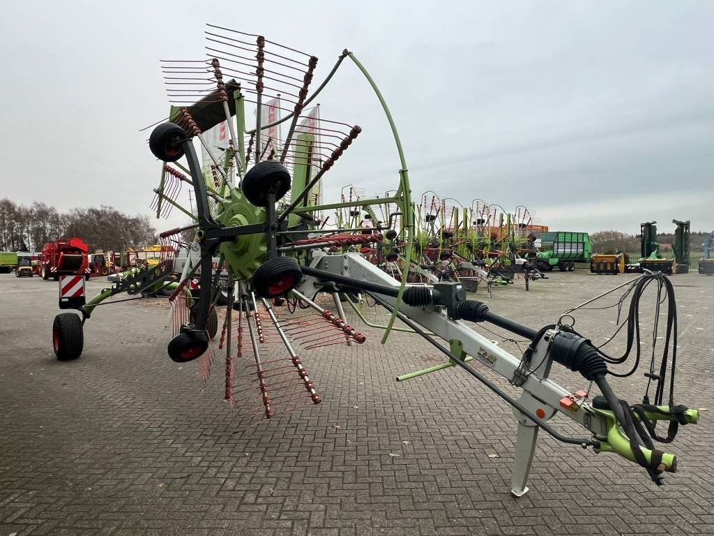 Heuwender/ Wenderechen Claas Liner 1750: das Bild 6 Heuwender/ Wenderechen Claas Liner 1750: das Bild 6