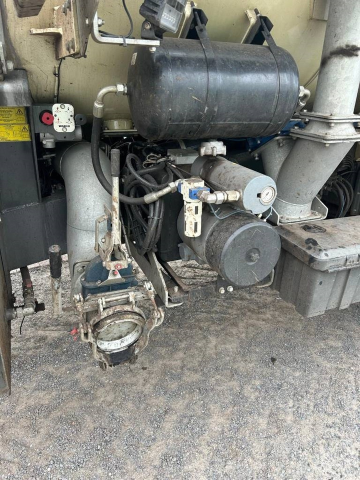 Kaweco Double Twin Shift 16 m3 - Güllefass: das Bild 4 Kaweco Double Twin Shift 16 m3 - Güllefass: das Bild 4