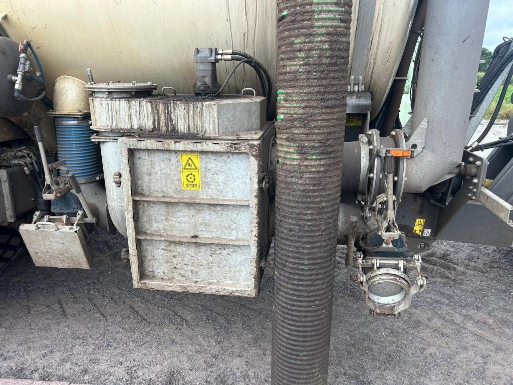 Kaweco Double Twin Shift 16 m3 - Güllefass: das Bild 5 Kaweco Double Twin Shift 16 m3 - Güllefass: das Bild 5