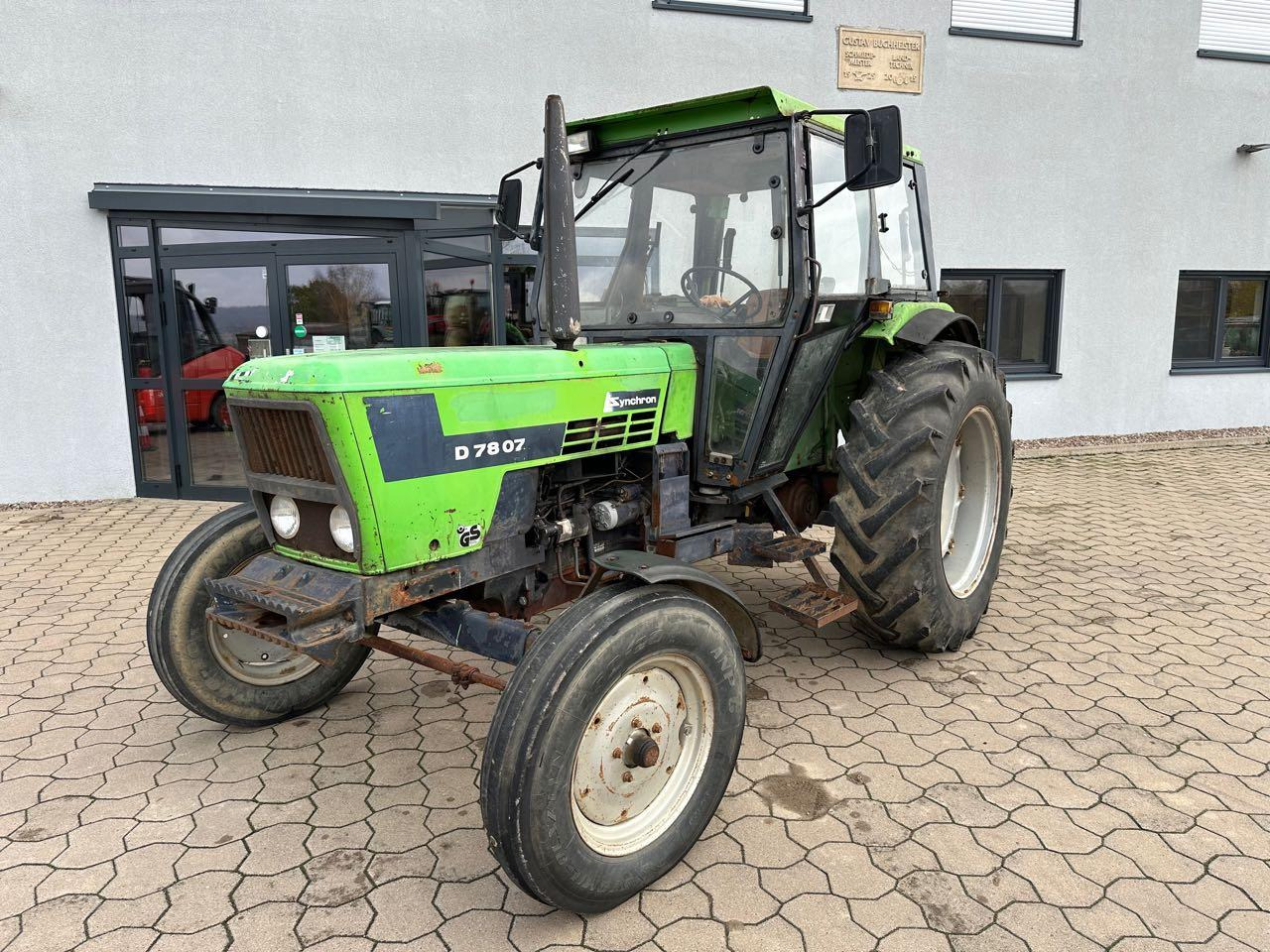 Deutz-Fahr D7807 Synchron - Traktor: das Bild 2 Deutz-Fahr D7807 Synchron - Traktor: das Bild 2