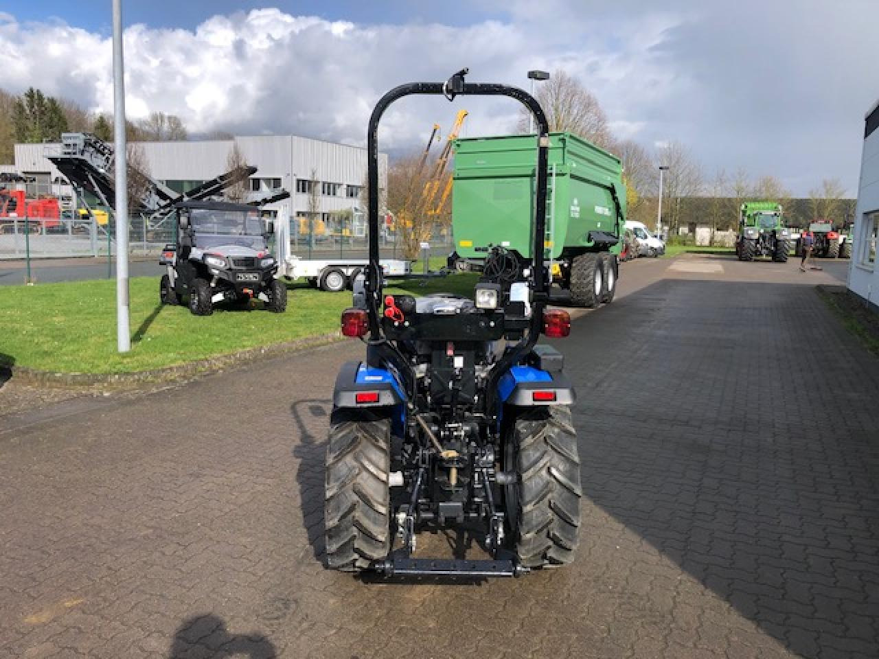 Solis 26 6+2 Mittelschalter - Traktor: das Bild 4 Solis 26 6+2 Mittelschalter - Traktor: das Bild 4