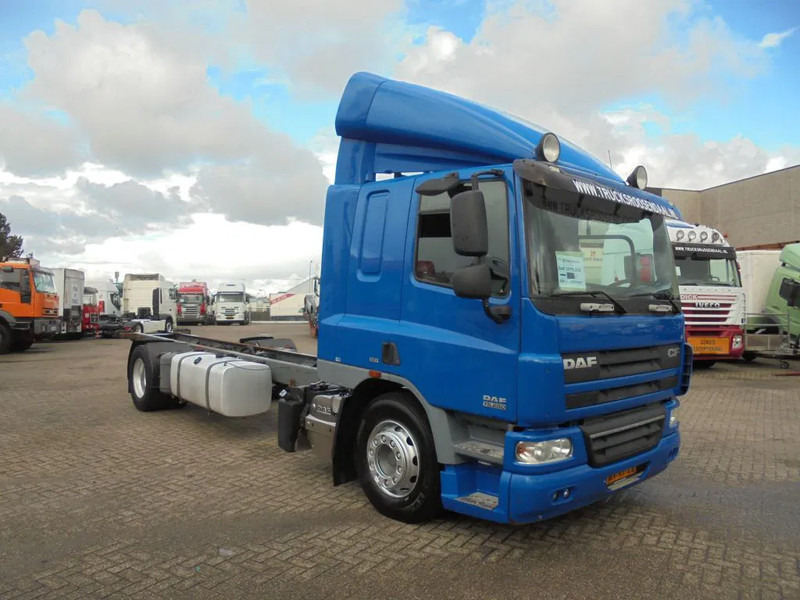DAF CF 75.250 + Euro 5 - Fahrgestell LKW: das Bild 3 DAF CF 75.250 + Euro 5 - Fahrgestell LKW: das Bild 3