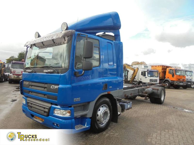 DAF CF 75.250 + Euro 5 - Fahrgestell LKW: das Bild 1 DAF CF 75.250 + Euro 5 - Fahrgestell LKW: das Bild 1