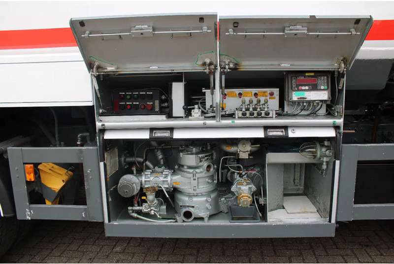 DAF CF 85.430 + PUMP/METERS + 4 COMPART / 15.000 LITER + COMPLETE SYSTEM WORKING + MANUAL - Tankwagen: das Bild 5 DAF CF 85.430 + PUMP/METERS + 4 COMPART / 15.000 LITER + COMPLETE SYSTEM WORKING + MANUAL - Tankwagen: das Bild 5
