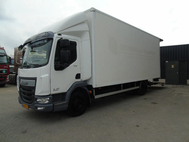 DAF LF 210 + euro 6 + lift + 3P + 12T - Koffer LKW: das Bild 3 DAF LF 210 + euro 6 + lift + 3P + 12T - Koffer LKW: das Bild 3