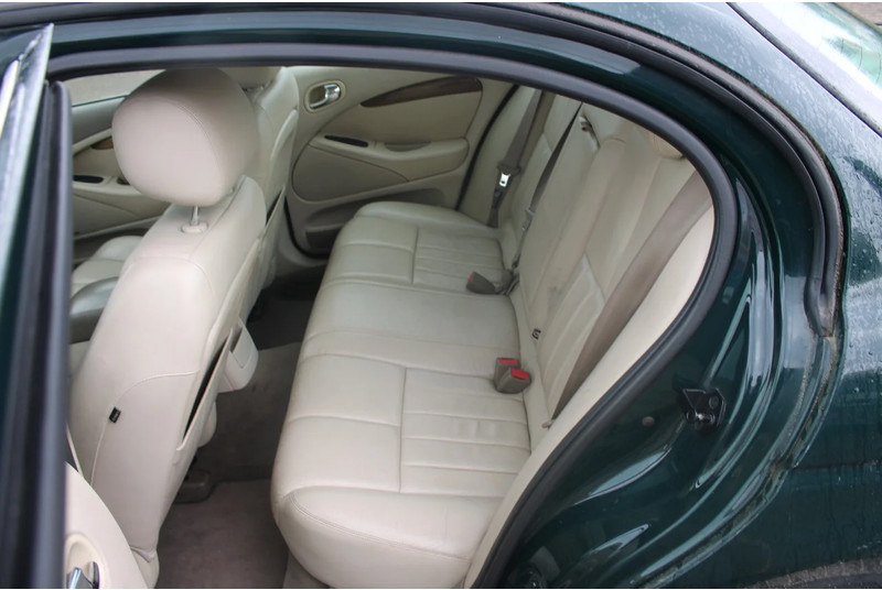 Limousine Jaguar S-TYPE 3.0 V6 EXECUTIVE +EURO 3: das Bild 10