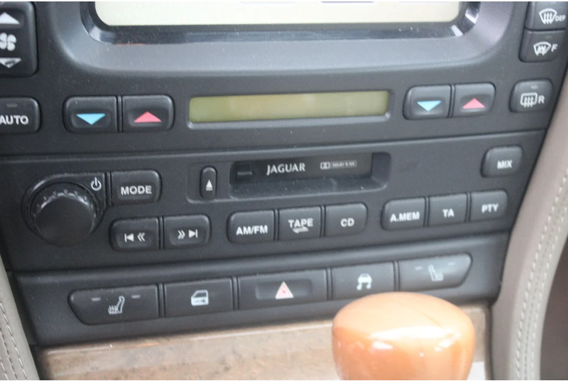 Limousine Jaguar S-TYPE 3.0 V6 EXECUTIVE +EURO 3: das Bild 18