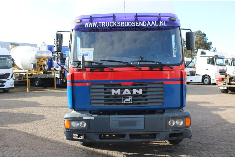 MAN 15 .224 + MANUAL + EURO 2 - Fahrgestell LKW: das Bild 5 MAN 15 .224 + MANUAL + EURO 2 - Fahrgestell LKW: das Bild 5