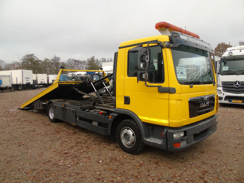 MAN TGL 8.180 + winch + MANUAL + EURO 5 + system working + platform 6 meter - Autotransporter LKW: das Bild 2 MAN TGL 8.180 + winch + MANUAL + EURO 5 + system working + platform 6 meter - Autotransporter LKW: das Bild 2