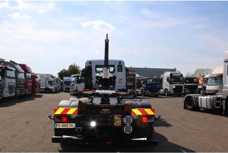 MAN TGS 28.460 + 6X2 + 249.000KM + EURO 6 - Abrollkipper: das Bild 5 MAN TGS 28.460 + 6X2 + 249.000KM + EURO 6 - Abrollkipper: das Bild 5