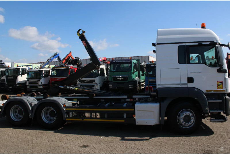 MAN TGS 28.460 + 6X2 + HOOKSYSTEM 20TONS + EURO 6 - Abrollkipper: das Bild 5 MAN TGS 28.460 + 6X2 + HOOKSYSTEM 20TONS + EURO 6 - Abrollkipper: das Bild 5