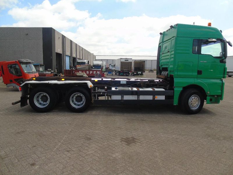 MAN TGX 28.480 + 6X2 + MANUAL - Seil Abrollkipper: das Bild 3 MAN TGX 28.480 + 6X2 + MANUAL - Seil Abrollkipper: das Bild 3