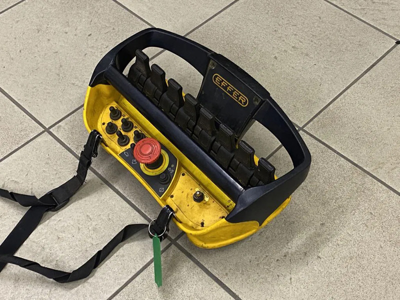 Autokran Mercedes-Benz Actros 1846 + Euro 5 + EFFER 250 Crane + REMOTE: das Bild 15