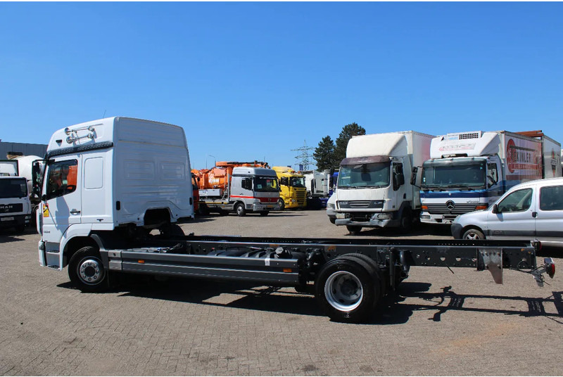 Mercedes-Benz Atego 1224 + euro 6 + 6 CYLINDER - Fahrgestell LKW: das Bild 5 Mercedes-Benz Atego 1224 + euro 6 + 6 CYLINDER - Fahrgestell LKW: das Bild 5