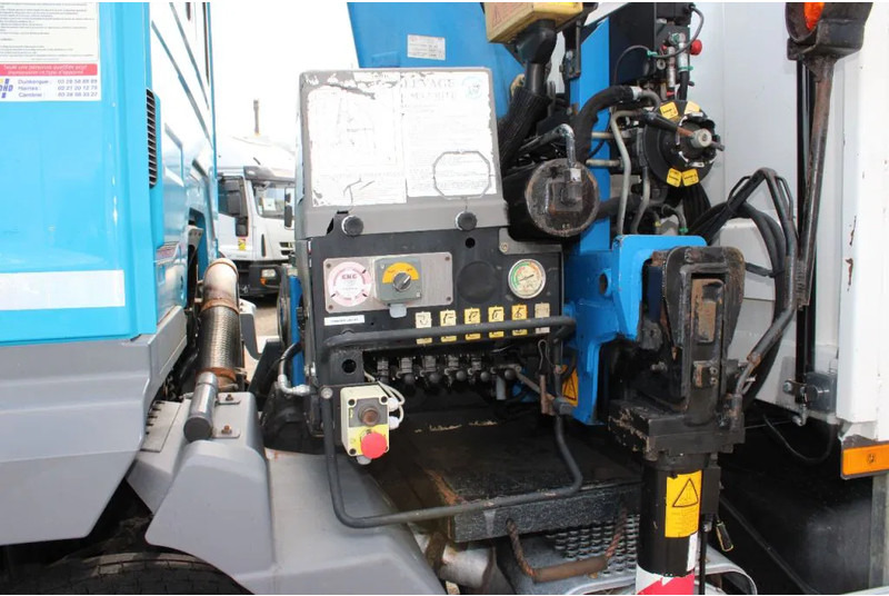 Autokran Mercedes-Benz Axor 2533 + 14t crane + 6x2 + REMOTE + MANUAL + LIFT: das Bild 9