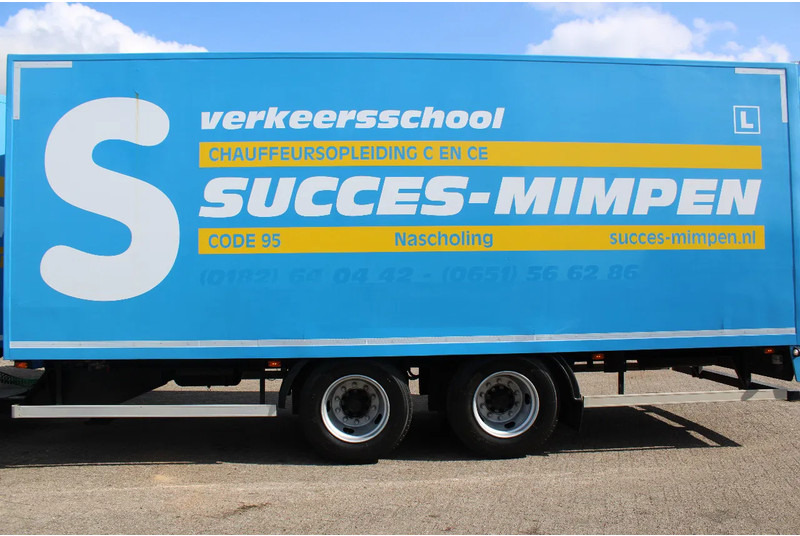 Pacton 2X AXLE + NICE TRAILER - Koffer Anhänger: das Bild 2 Pacton 2X AXLE + NICE TRAILER - Koffer Anhänger: das Bild 2