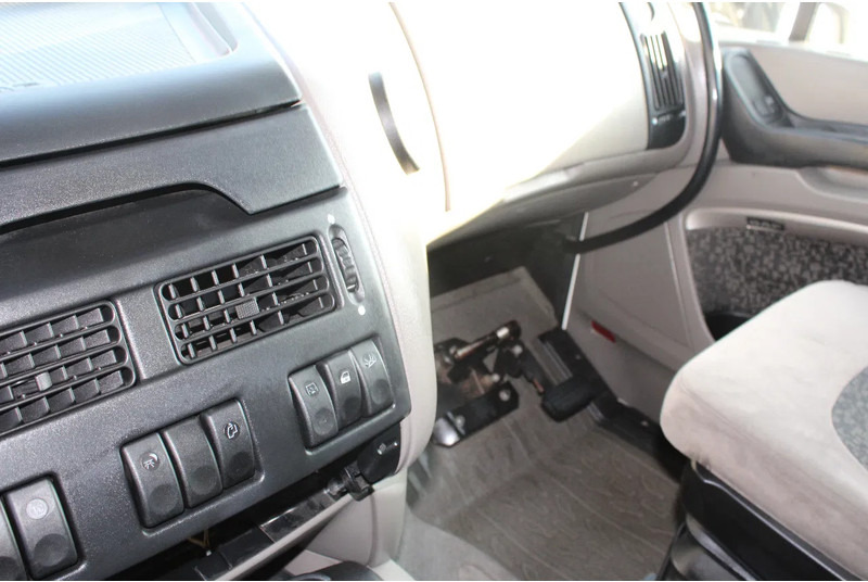 Sattelzugmaschine DAF XF 105 105.410 + EURO 5+ 330 KM!!: das Bild 18