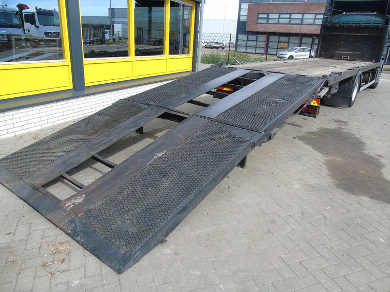 Scania P 270 + manual + hydrolic ramps + WINCH - Autotransporter LKW: das Bild 3 Scania P 270 + manual + hydrolic ramps + WINCH - Autotransporter LKW: das Bild 3