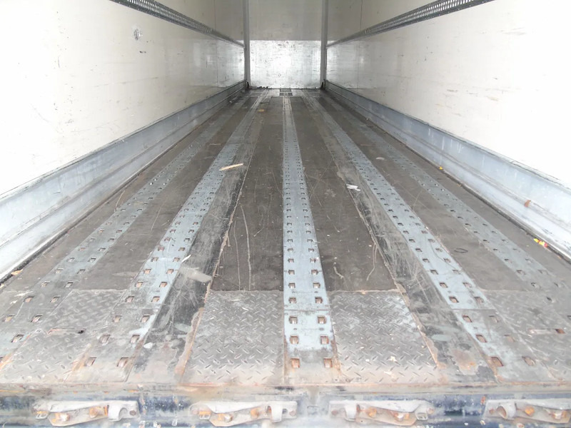 Van Hool 2X + ROLLER HYDRA - Koffer Auflieger: das Bild 4 Van Hool 2X + ROLLER HYDRA - Koffer Auflieger: das Bild 4