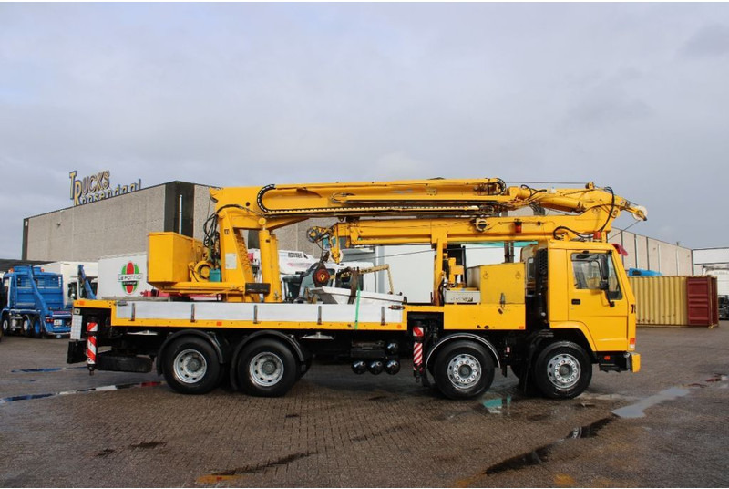 Volvo FL10 8X4 + GROMACH 34 mtr. + EURO 2 - All-Terrain Kran: das Bild 5 Volvo FL10 8X4 + GROMACH 34 mtr. + EURO 2 - All-Terrain Kran: das Bild 5