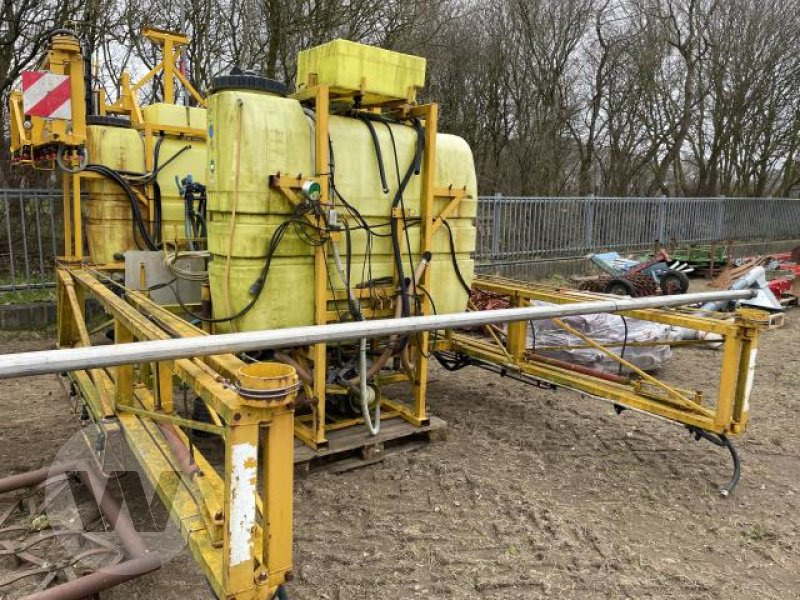 Dubex 1200l - Anbauspritze: das Bild 3 Dubex 1200l - Anbauspritze: das Bild 3