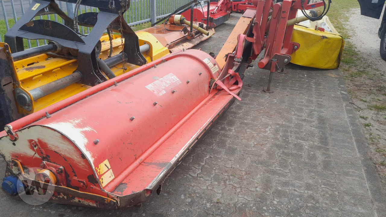 Dücker USM 21 - Schlegelmäher/ Mulcher: das Bild 1 Dücker USM 21 - Schlegelmäher/ Mulcher: das Bild 1