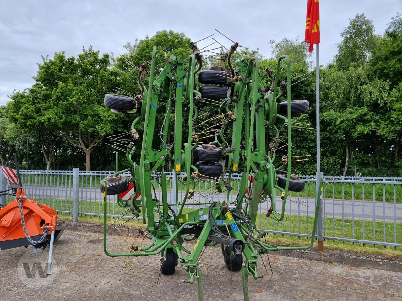 Krone KW 11.22/10 - Heuwender/ Wenderechen: das Bild 4 Krone KW 11.22/10 - Heuwender/ Wenderechen: das Bild 4