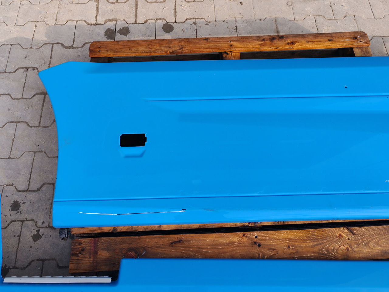 RENAULT RANGE T EURO 6 / SIDE SPOILERS SET - Ersatzteile: das Bild 5 RENAULT RANGE T EURO 6 / SIDE SPOILERS SET - Ersatzteile: das Bild 5