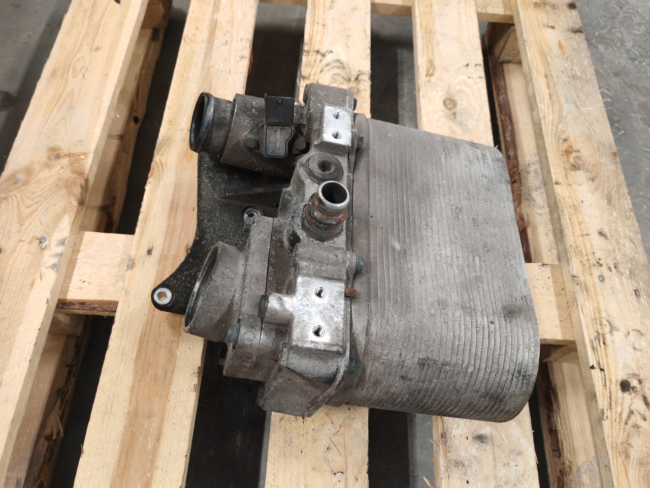 MAN TGS TGX EURO 6 / D2676 / OIL COOLER / 51095403060 - Motor und Teile: das Bild 4 MAN TGS TGX EURO 6 / D2676 / OIL COOLER / 51095403060 - Motor und Teile: das Bild 4