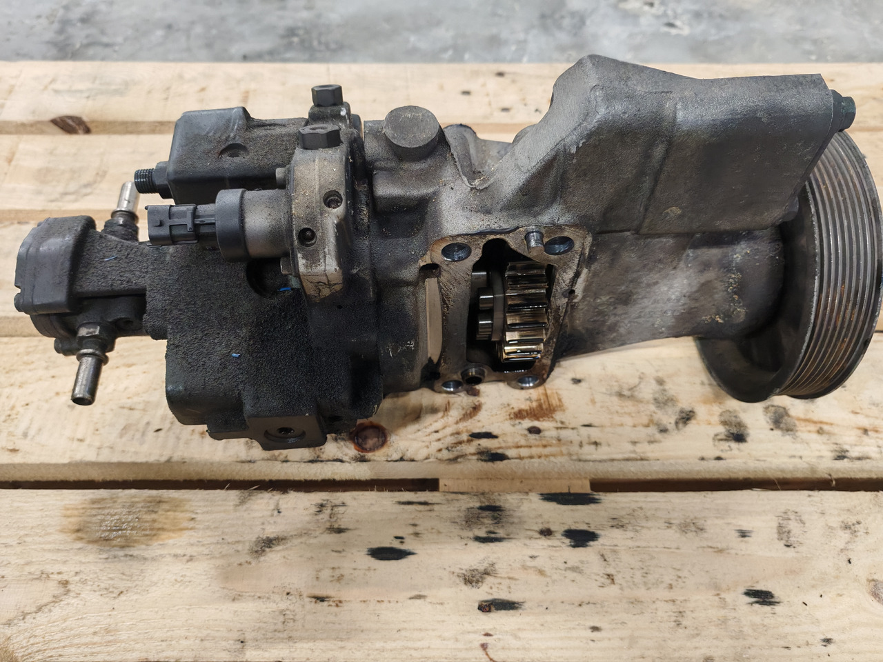 MAN TGS TGX EURO 6 / D2676LF / BOSCH FUEL PUMP / 51111037858 - Kraftstoffpumpe: das Bild 4 MAN TGS TGX EURO 6 / D2676LF / BOSCH FUEL PUMP / 51111037858 - Kraftstoffpumpe: das Bild 4