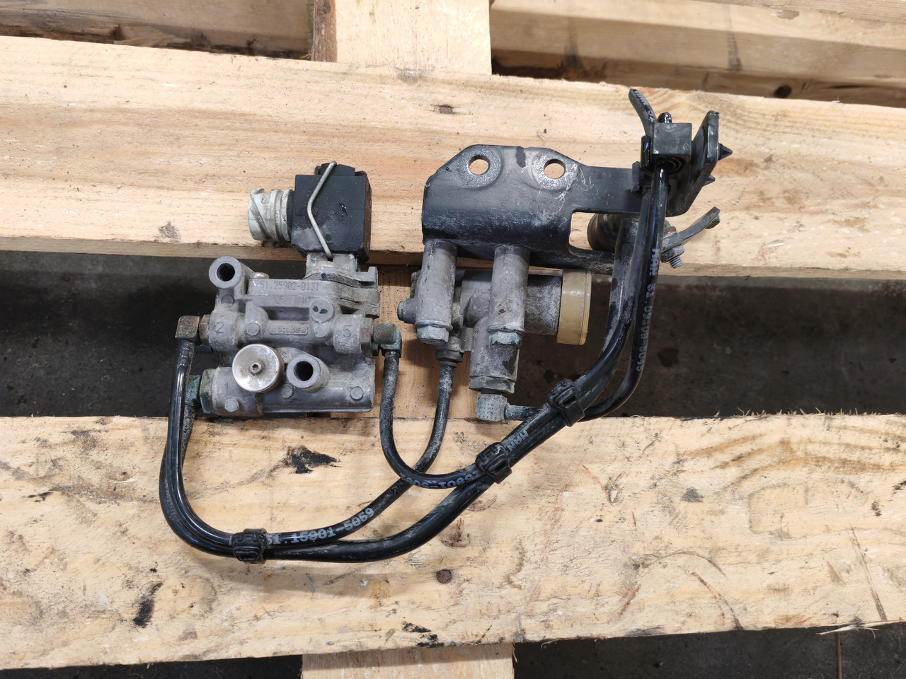 MAN TGS TGX EURO 6 / D2676LF / EGR VALVE PACK / 51259020131 - AGR-Kühler: das Bild 2 MAN TGS TGX EURO 6 / D2676LF / EGR VALVE PACK / 51259020131 - AGR-Kühler: das Bild 2