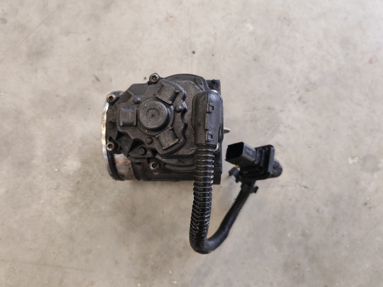 MAN TGS TGX EURO 6 / D2676LF / THROTTLE VALVE / 51094137018 - Motor und Teile: das Bild 4 MAN TGS TGX EURO 6 / D2676LF / THROTTLE VALVE / 51094137018 - Motor und Teile: das Bild 4