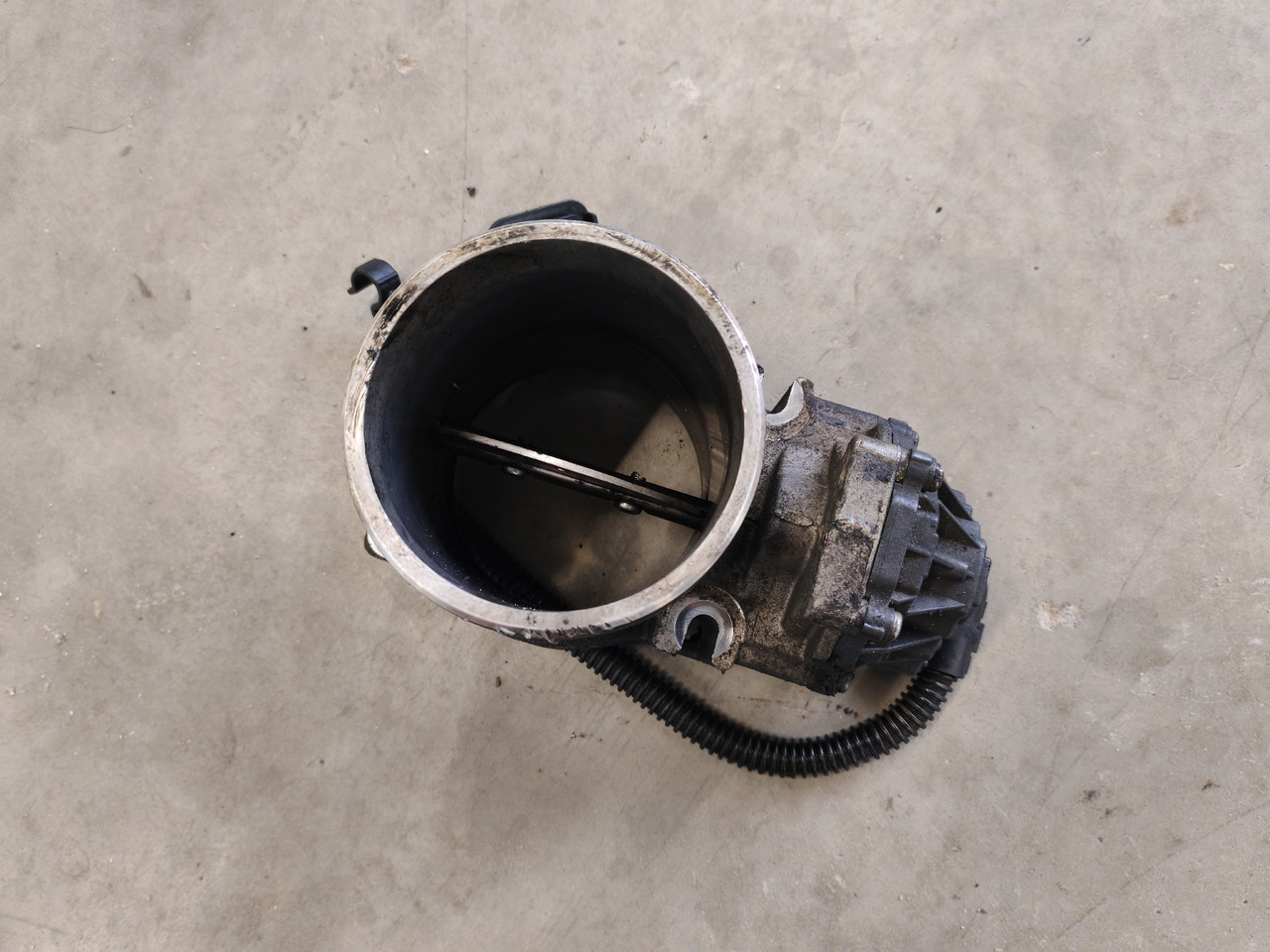 MAN TGS TGX EURO 6 / D2676LF / THROTTLE VALVE / 51094137018 - Motor und Teile: das Bild 2 MAN TGS TGX EURO 6 / D2676LF / THROTTLE VALVE / 51094137018 - Motor und Teile: das Bild 2