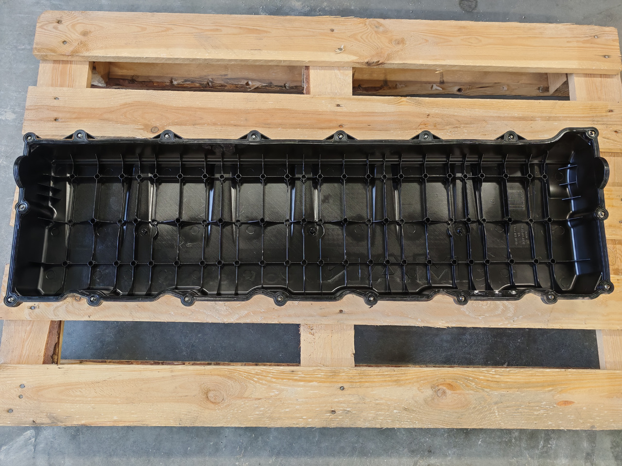 MAN TGX TGS EURO 6 / D2676 / ENGINE COVER / 51034016033 - Motor und Teile: das Bild 3 MAN TGX TGS EURO 6 / D2676 / ENGINE COVER / 51034016033 - Motor und Teile: das Bild 3