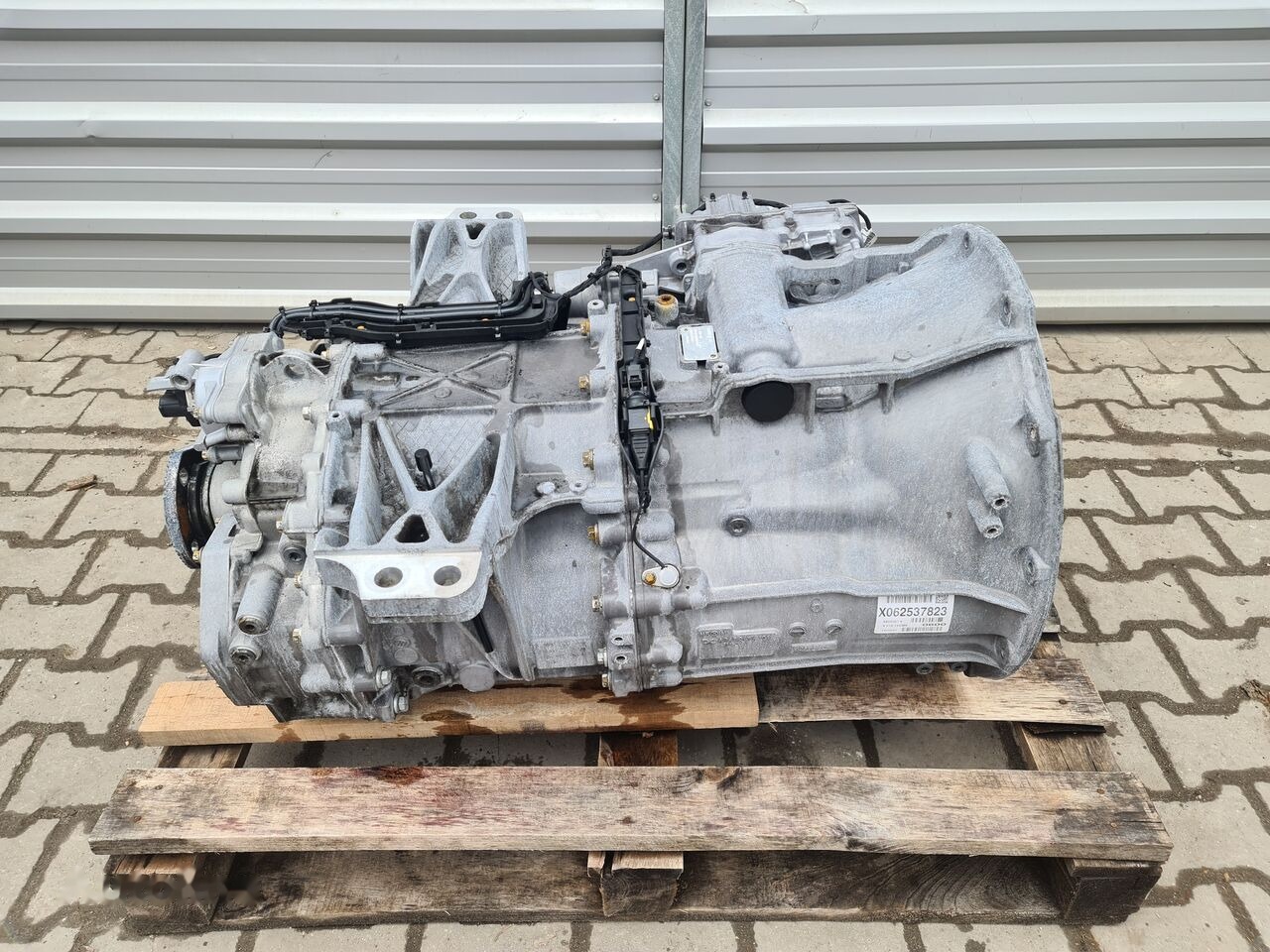 Mercedes-Benz ACTROS MP4 G211-12 G 211-12 Mercedes-Benz ACTROS - Getriebe für LKW: das Bild 4 Mercedes-Benz ACTROS MP4 G211-12 G 211-12 Mercedes-Benz ACTROS - Getriebe für LKW: das Bild 4
