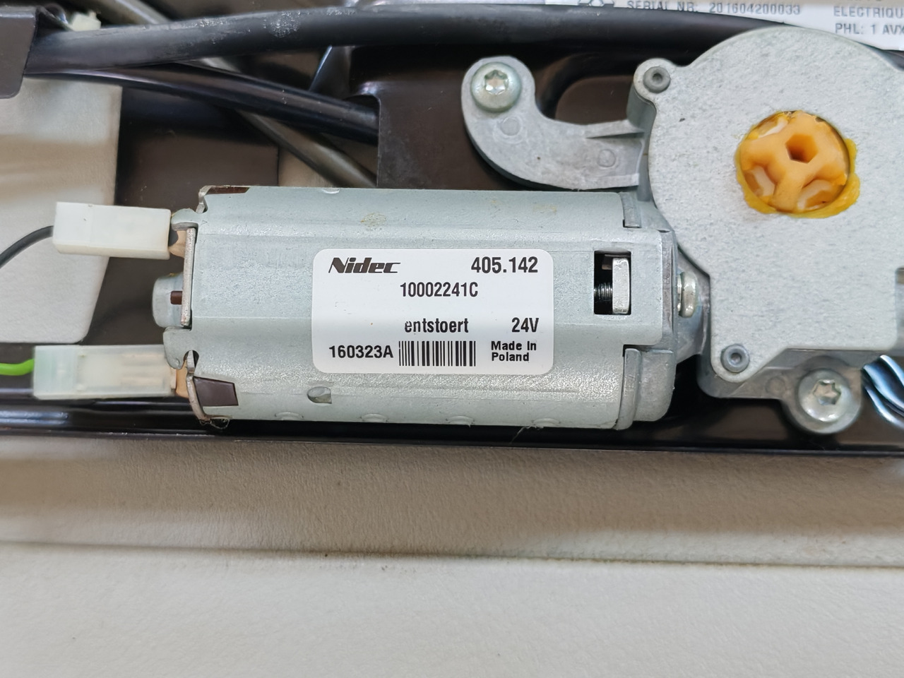 RENAULT RANGE T / SUNROOF / 7484505331 - Fenster und Teile: das Bild 4 RENAULT RANGE T / SUNROOF / 7484505331 - Fenster und Teile: das Bild 4