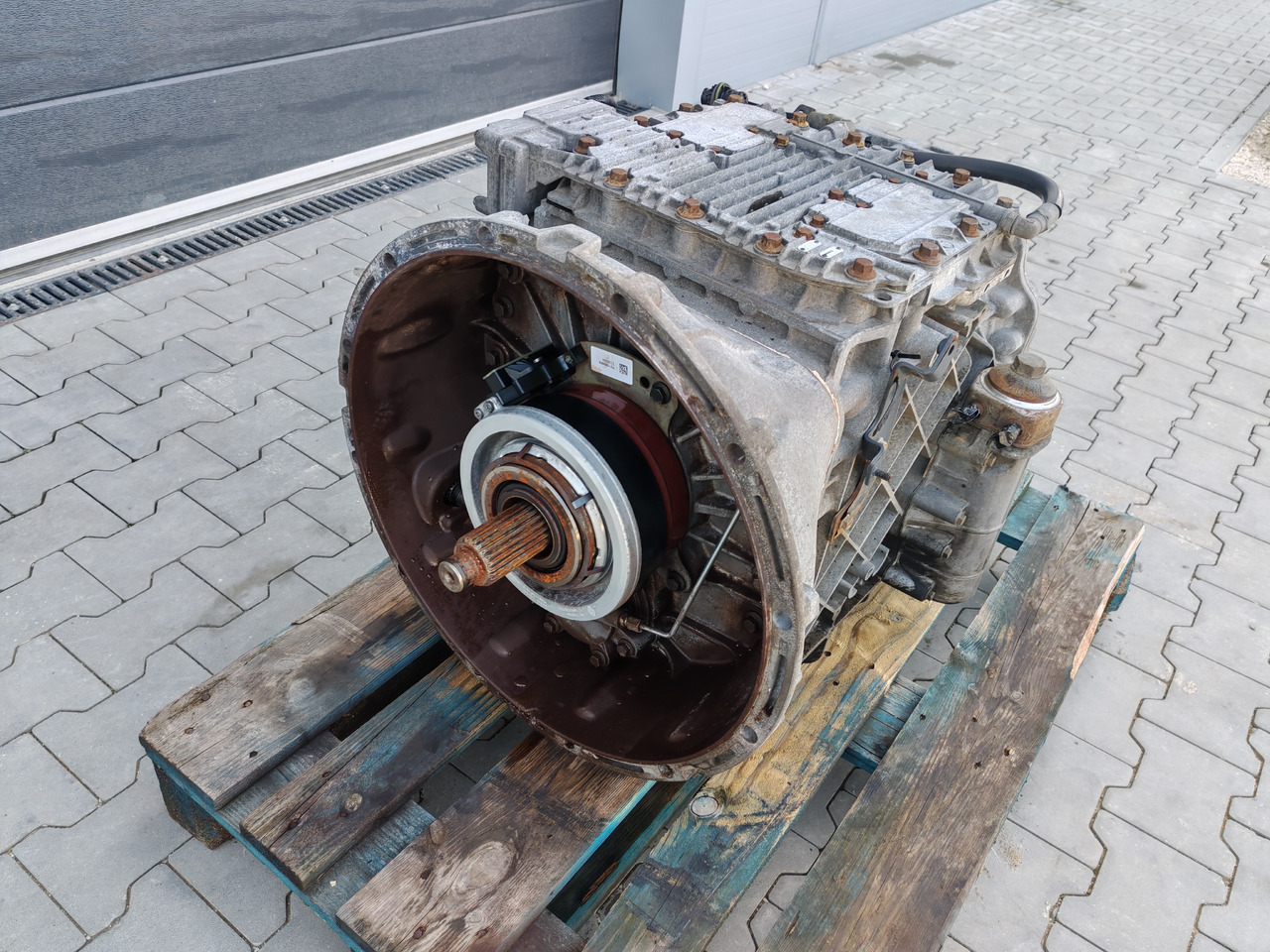 RENAULT VOLVO / AT2412D I-SHIFT / COMPLETE GEARBOX - Getriebe: das Bild 2 RENAULT VOLVO / AT2412D I-SHIFT / COMPLETE GEARBOX - Getriebe: das Bild 2