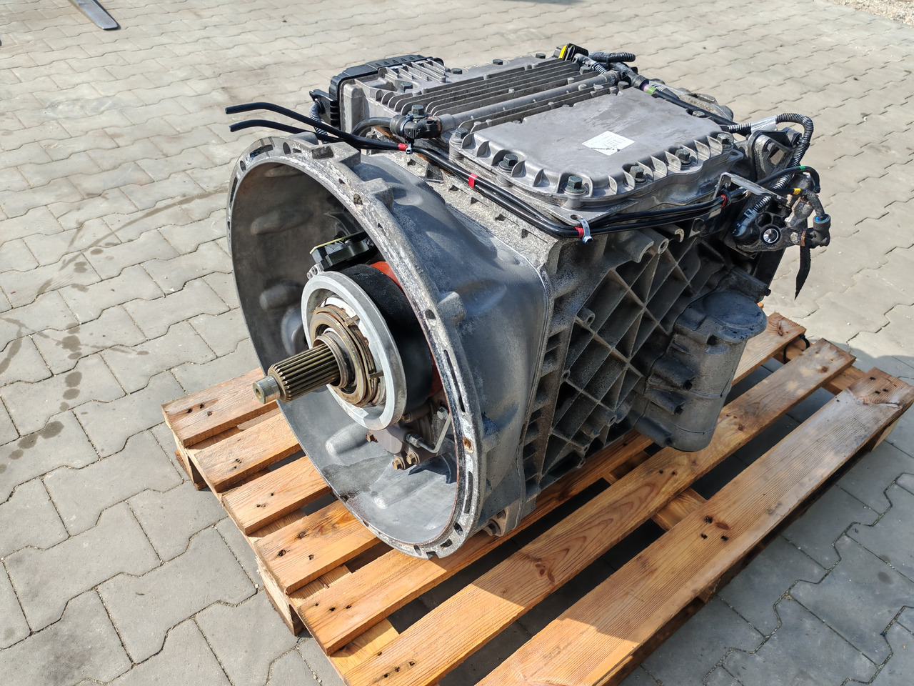 RENAULT VOLVO / AT2412E I-SHIFT / COMPLETE GEARBOX - Getriebe: das Bild 3 RENAULT VOLVO / AT2412E I-SHIFT / COMPLETE GEARBOX - Getriebe: das Bild 3