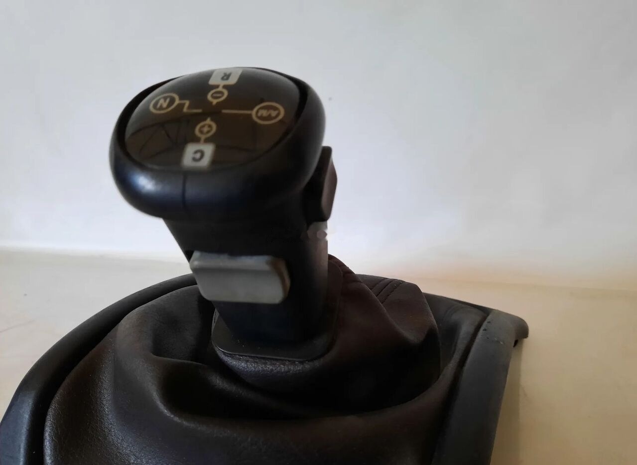 Renault Joystick lewarek zmiany biegów RENAULT MAGNUM DXI 12 Renault truck - Getriebe für LKW: das Bild 3 Renault Joystick lewarek zmiany biegów RENAULT MAGNUM DXI 12 Renault truck - Getriebe für LKW: das Bild 3