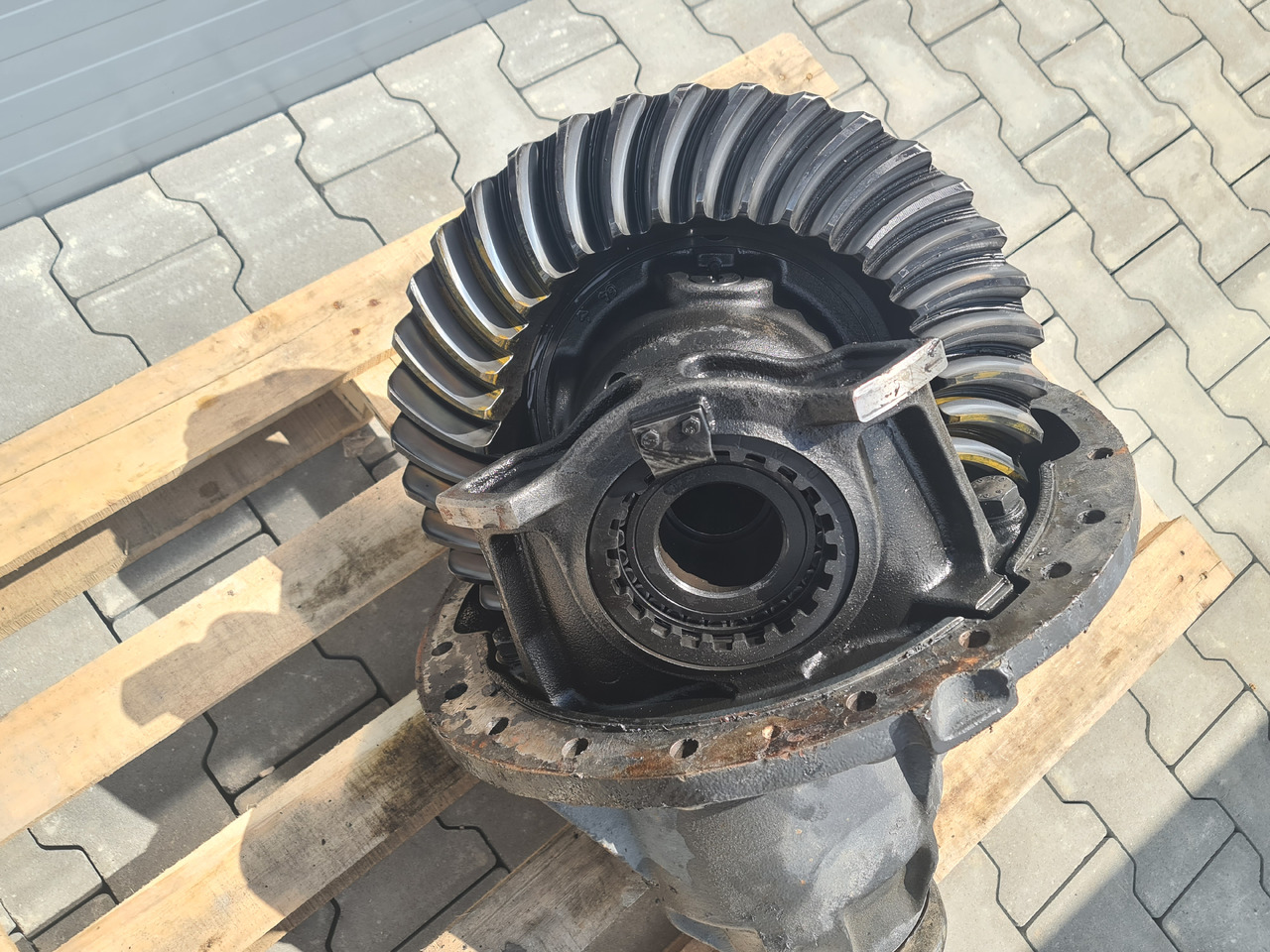VOLVO DIFFERENTIAL DIFF / MS18X / RSS1360 / RATIO 2.85 37-13 / WORLDWIDE DELIVERY - Hinterachse: das Bild 2 VOLVO DIFFERENTIAL DIFF / MS18X / RSS1360 / RATIO 2.85 37-13 / WORLDWIDE DELIVERY - Hinterachse: das Bild 2