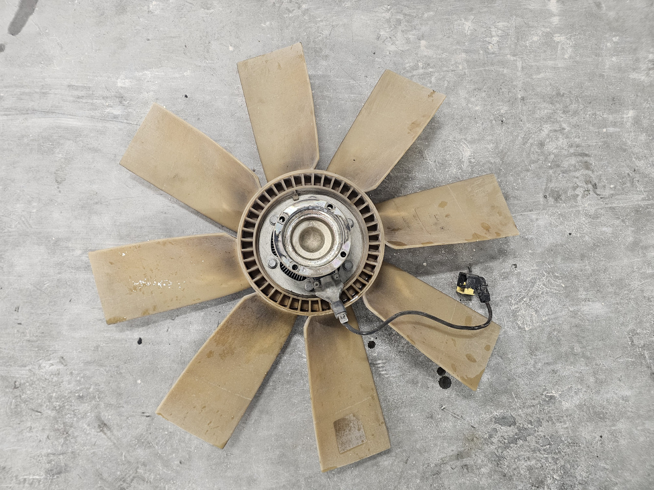 VOLVO FH FM FMX EURO 6 / VISCO FAN / 21990515 - Ventilator: das Bild 5 VOLVO FH FM FMX EURO 6 / VISCO FAN / 21990515 - Ventilator: das Bild 5