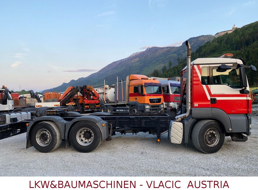 Fahrgestell LKW MAN TGS 26.440 6x2 mit Lift und Lenkachse: das Bild 14