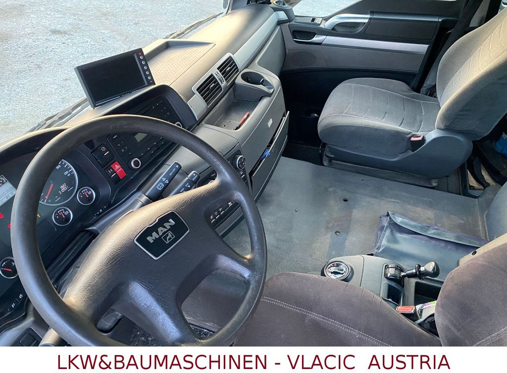 Fahrgestell LKW MAN TGS 26.440 6x2 mit Lift und Lenkachse: das Bild 7