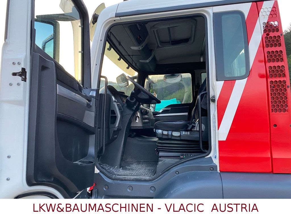 Fahrgestell LKW MAN TGS 26.440 6x2 mit Lift und Lenkachse: das Bild 9
