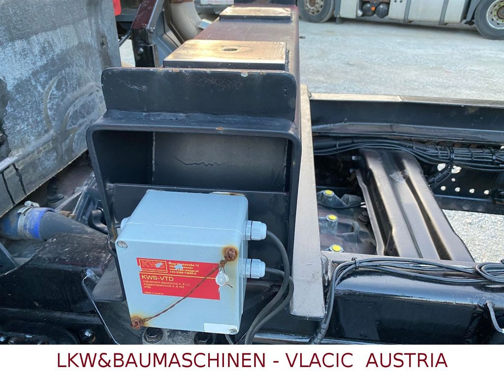 Fahrgestell LKW MAN TGS 26.440 6x2 mit Lift und Lenkachse: das Bild 13