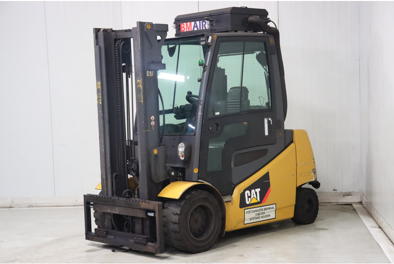 Caterpillar EP50-2 - Elektrostapler: das Bild 5 Caterpillar EP50-2 - Elektrostapler: das Bild 5