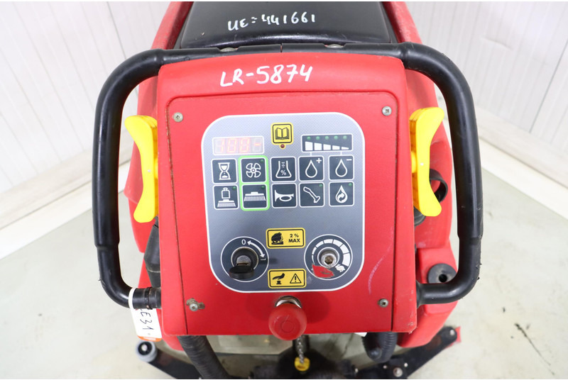 RCM Mega 732 - Scheuersaugmaschine: das Bild 2 RCM Mega 732 - Scheuersaugmaschine: das Bild 2