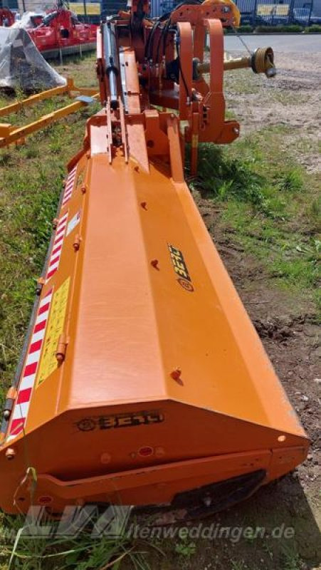Berti TRINCIARGINI WING 250 - Schlegelmäher/ Mulcher: das Bild 4 Berti TRINCIARGINI WING 250 - Schlegelmäher/ Mulcher: das Bild 4