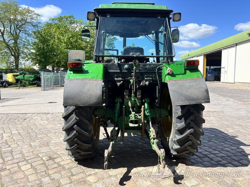 John Deere 3350 - Traktor: das Bild 5 John Deere 3350 - Traktor: das Bild 5