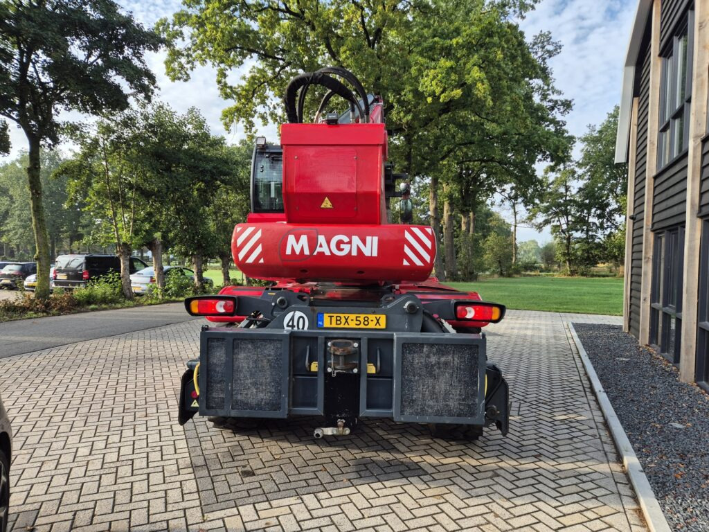 MAGNI RTH 5.21 SH - Teleskoplader: das Bild 4 MAGNI RTH 5.21 SH - Teleskoplader: das Bild 4